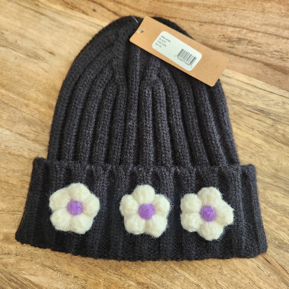 Steve Madden Knitted Women's Hat With Three Knitted Cream and Purple Flowers